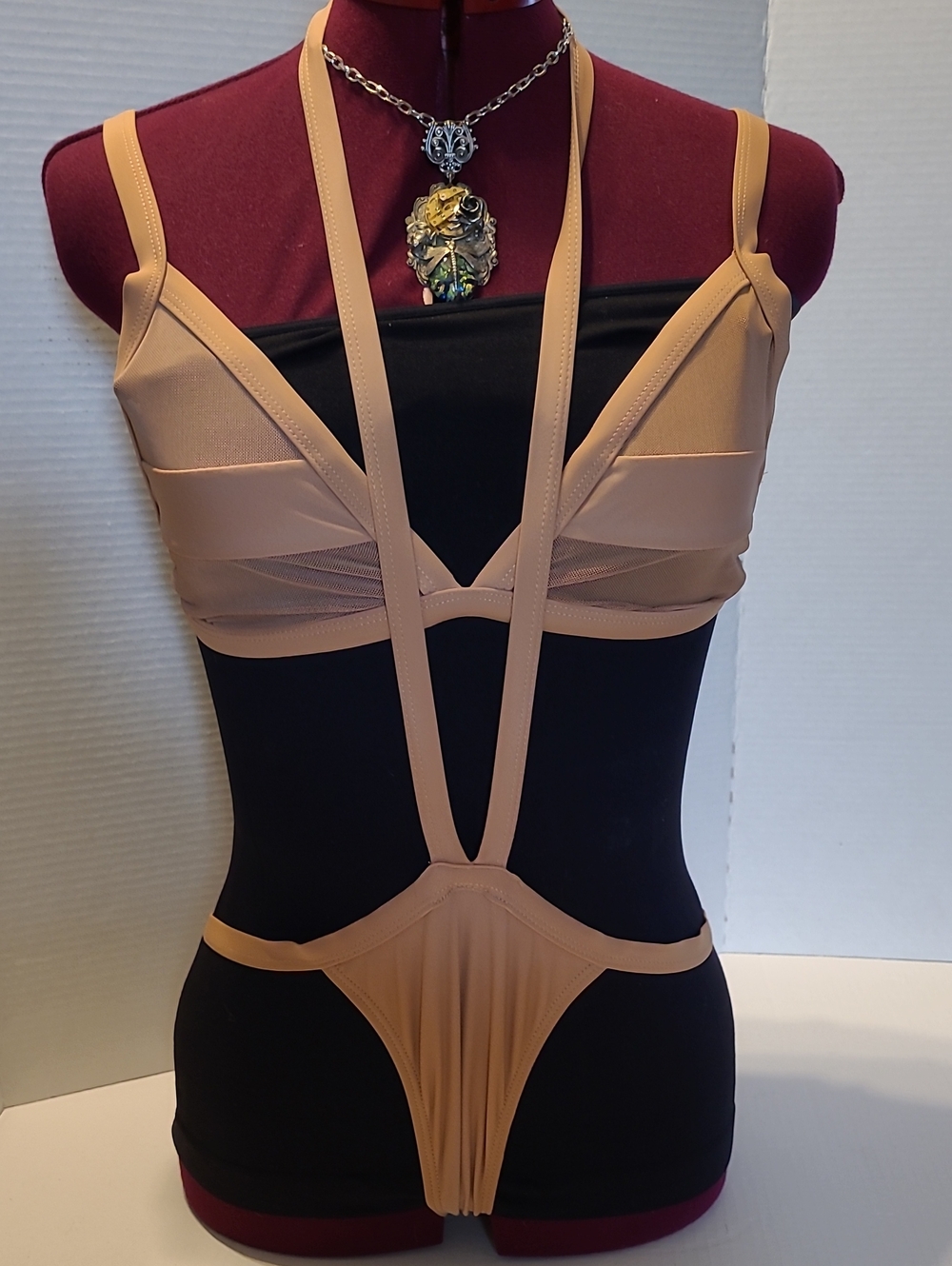 Betty Jade multi-strap harness-style 2pc Swim bodysuit Size Large